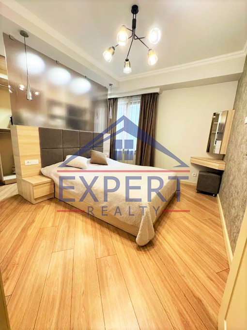 ԿԵՆՏՐՈՆ, ԲՐՅՈՒՍՈՎԻ ՓՈՂՈՑ, 3 ՍԵՆՅԱԿ