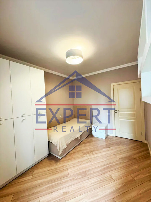 ԿԵՆՏՐՈՆ, ԲՐՅՈՒՍՈՎԻ ՓՈՂՈՑ, 3 ՍԵՆՅԱԿ