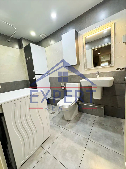 ԿԵՆՏՐՈՆ, ԲՐՅՈՒՍՈՎԻ ՓՈՂՈՑ, 3 ՍԵՆՅԱԿ