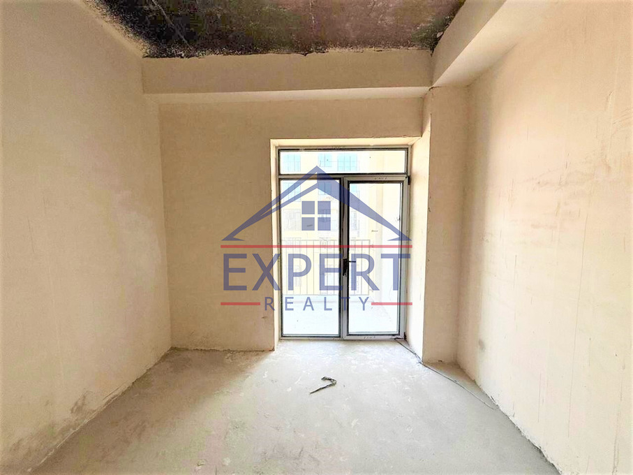 ԱՐԱԲԿԻՐ, ԿՈՄԻՏԱՍ, 3 ՍԵՆՅԱԿ