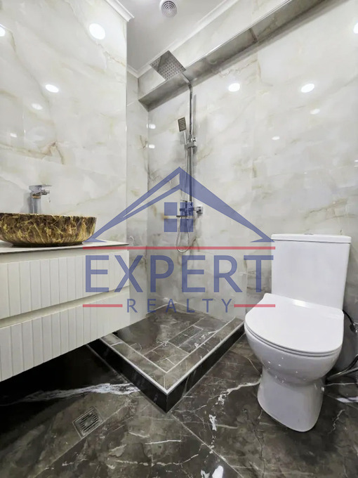 ԿԵՆՏՐՈՆ, ԿՈՂԲԱՑՈՒ ՓՈՂՈՑ, 2 ՍԵՆՅԱԿ