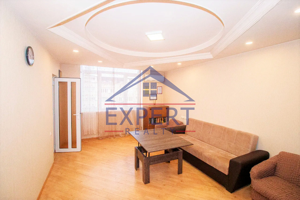 ԿԵՆՏՐՈՆ, ՂԱԶԱՐ ՓԱՐՊԵՑՈՒ ՓՈՂՈՑ, 2 ՍԵՆՅԱԿ