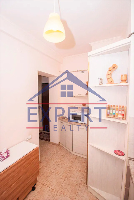 ԿԵՆՏՐՈՆ, ՂԱԶԱՐ ՓԱՐՊԵՑՈՒ ՓՈՂՈՑ, 2 ՍԵՆՅԱԿ