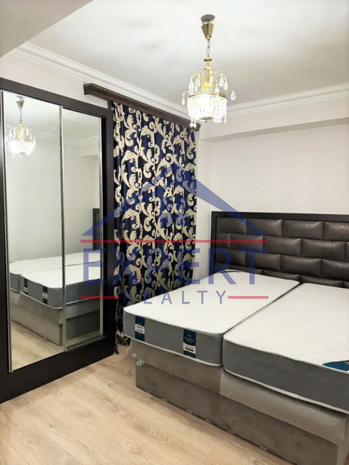 ԿԵՆՏՐՈՆ, ՊՈՒՇԿԻՆԻ ՓՈՂՈՑ, 5 ՍԵՆՅԱԿ