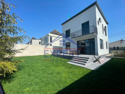 ԱՎԱՆ, ՄՀԵՐ ՄԿՐՏՉՅԱՆ ԹԱՂԱՄԱՍ, 4 ՍԵՆՅԱԿ