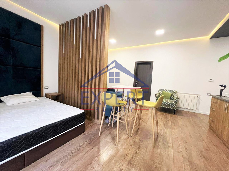 ԿԵՆՏՐՈՆ, ԱԲՈՎՅԱՆ ՓՈՂՈՑ, 2 ՍԵՆՅԱԿ