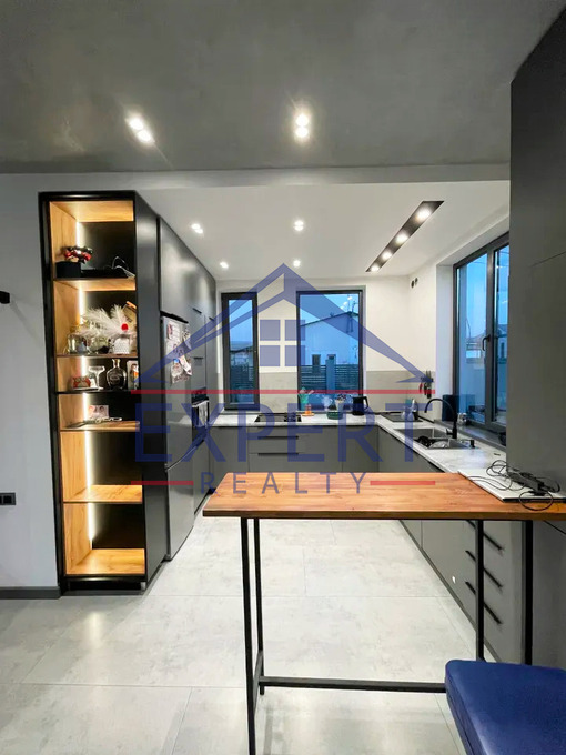 ԱՎԱՆ, ՄՀԵՐ ՄԿՐՏՉՅԱՆ ԹԱՂԱՄԱՍ, 4 ՍԵՆՅԱԿ