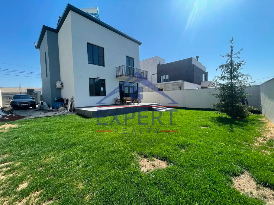 ԱՎԱՆ, ՄՀԵՐ ՄԿՐՏՉՅԱՆ ԹԱՂԱՄԱՍ, 4 ՍԵՆՅԱԿ