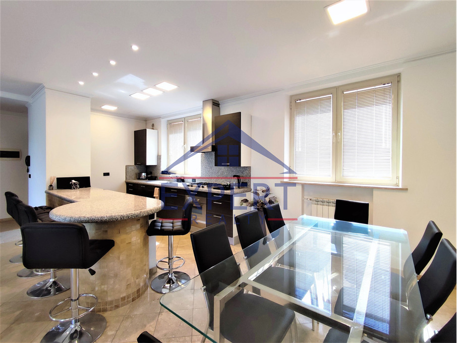 ԿԵՆՏՐՈՆ, ԽՈՐԵՆԱՑՈՒ ՓՈՂՈՑ, 5 ՍԵՆՅԱԿ