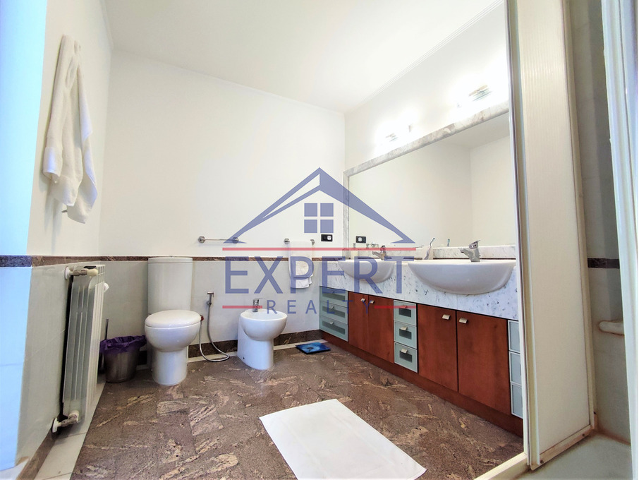 ԿԵՆՏՐՈՆ, ԽՈՐԵՆԱՑՈՒ ՓՈՂՈՑ, 5 ՍԵՆՅԱԿ