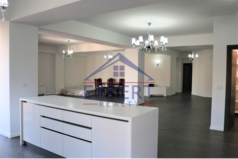 ԿԵՆՏՐՈՆ, ԼԵՈՅԻ ՓՈՂՈՑ, 5 ՍԵՆՅԱԿ