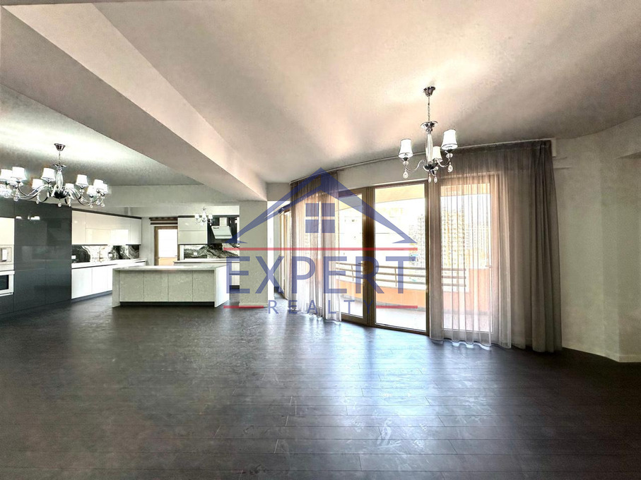 ԿԵՆՏՐՈՆ, ԼԵՈՅԻ ՓՈՂՈՑ, 5 ՍԵՆՅԱԿ