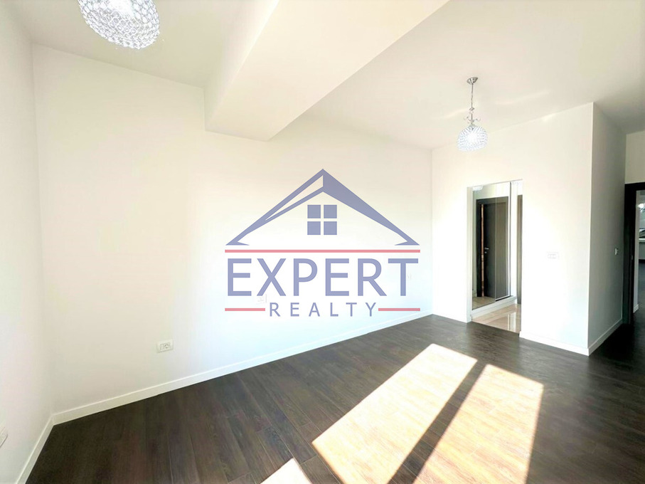 ԿԵՆՏՐՈՆ, ԼԵՈՅԻ ՓՈՂՈՑ, 5 ՍԵՆՅԱԿ