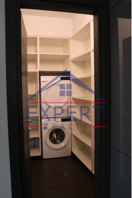 ԿԵՆՏՐՈՆ, ԼԵՈՅԻ ՓՈՂՈՑ, 5 ՍԵՆՅԱԿ