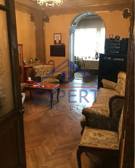 ԱՐԱԲԿԻՐ, ՄԱՄԻԿՈՆՅԱՆՑ ՓՈՂՈՑ , 3 ՍԵՆՅԱԿ