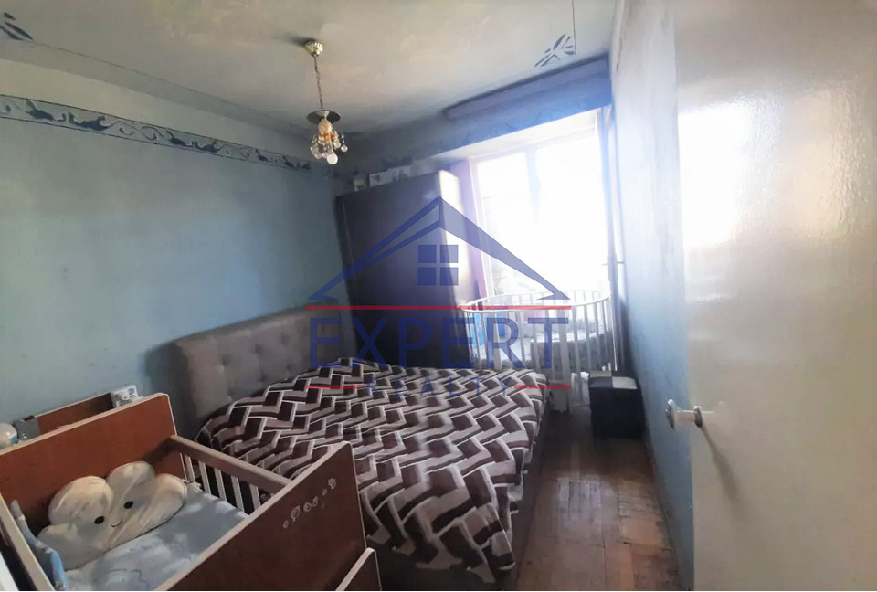 ՇԵՆԳԱՎԻԹ, ՖՐՈՒՆԶԵԻ ՓՈՂՈՑ, 4 ՍԵՆՅԱԿ