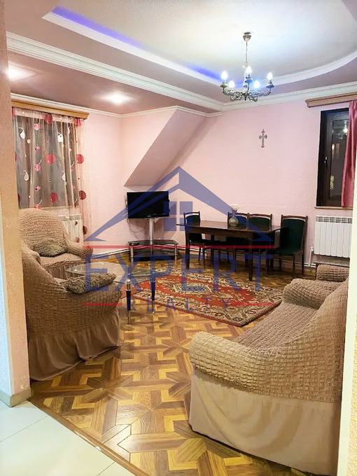 ՇԵՆԳԱՎԻԹ, ԲԱԳՐԱՏՈՒՆՅԱՆՑ ՓՈՂՈՑ, 3 ՍԵՆՅԱԿ
