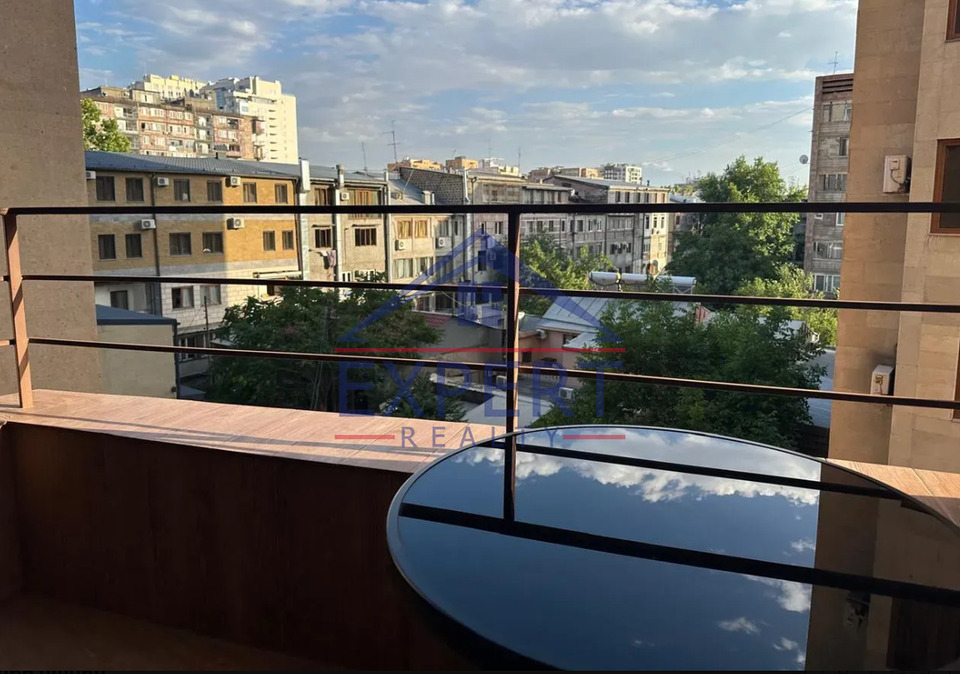 ԿԵՆՏՐՈՆ, ՄԱՇՏՈՑԻ ՊՈՂՈՏԱ, 3 ՍԵՆՅԱԿ