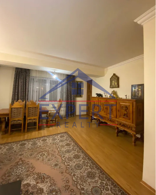 ԿԵՆՏՐՈՆ, ՊՈՒՇԿԻՆԻ ՓՈՂՈՑ, 3 ՍԵՆՅԱԿ