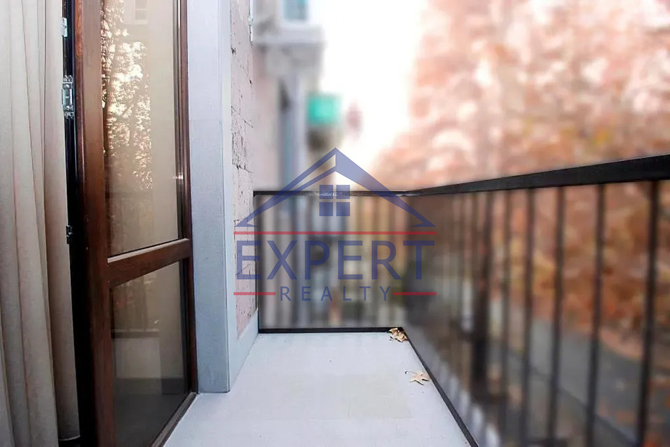 ԱՐԱԲԿԻՐ, ԱՐԱՄ ԽԱՉԱՏՐՅԱՆ ՓՈՂՈՑ, 2 ՍԵՆՅԱԿ