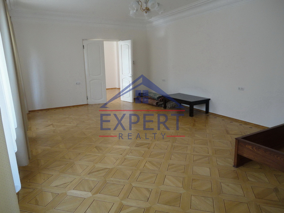 ԱՐԱԲԿԻՐ,ՍԵՊՈՒՀԻ ՓՈՂՈՑ  8+ ՍԵՆՅԱԿ