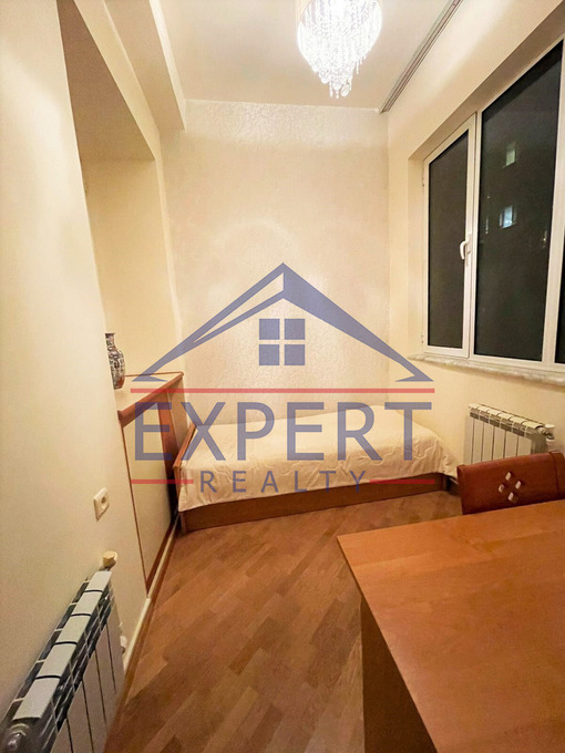 ԿԵՆՏՐՈՆ, ՆԱԼԲԱՆԴՅԱՆ ՓՈՂՈՑ, 3 ՍԵՆՅԱԿ