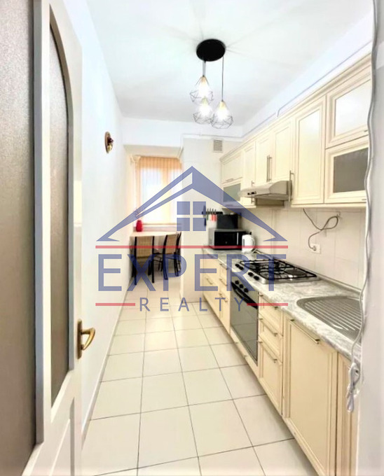 ԱՐԱԲԿԻՐ, ԿՈՄԻՏԱՍԻ ՊՈՂՈՏԱ, 3 ՍԵՆՅԱԿ