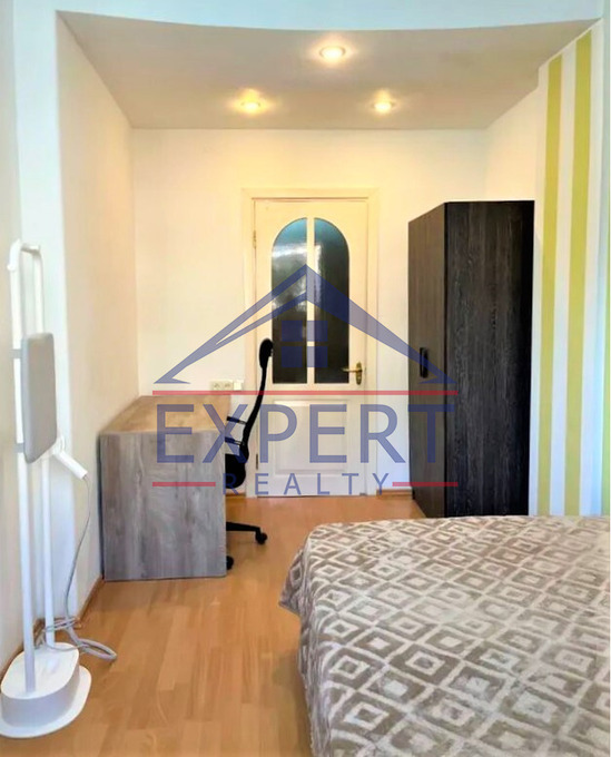 ԱՐԱԲԿԻՐ, ԿՈՄԻՏԱՍԻ ՊՈՂՈՏԱ, 3 ՍԵՆՅԱԿ