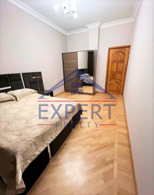 ԱՎԱՆ, ՀՐԱՉՅԱ ԱՃԱՌՅԱՆ ՓՈՂՈՑ, 4 ՍԵՆՅԱԿ