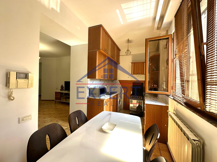 ԿԵՆՏՐՈՆ, ՎԱՐԴԱՆԱՆՑ ՓՈՂՈՑ, 3 ՍԵՆՅԱԿ