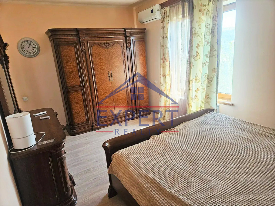 ԱՎԱՆ, ՊԱՐՈՒՅՐ ՍԵՎԱԿ ԹԱՂԱՄԱՍ, 5 ՍԵՆՅԱԿ