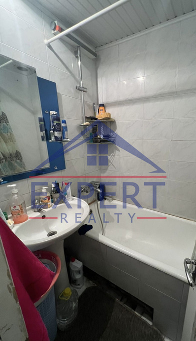 ԱՐԱԲԿԻՐ, ԿՈՄԻՏԱՍԻ ՊՈՂՈՏԱ, 3 ՍԵՆՅԱԿ