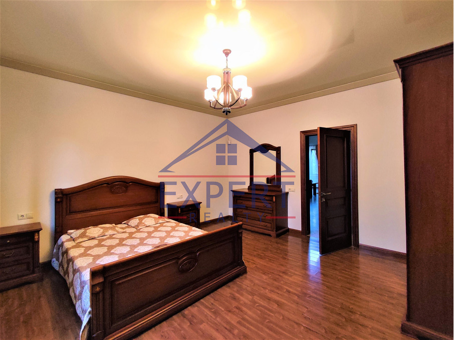 ՎԱՀԱԳՆԻ ԹԱՂԱՄԱՍ, 3 ՀԱՐԿ, 7 ՍԵՆՅԱԿ