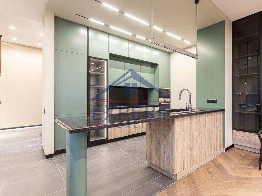 ՎԱՀԱԳՆԻ ԹԱՂԱՄԱՍ, 3 ՀԱՐԿ, 4 ՍԵՆՅԱԿ