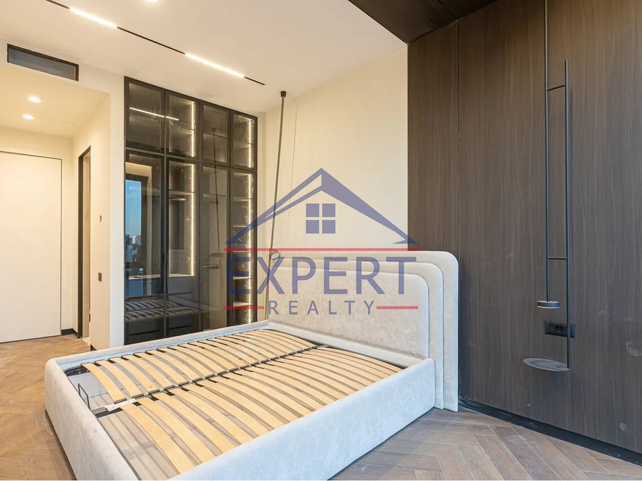 ՎԱՀԱԳՆԻ ԹԱՂԱՄԱՍ, 3 ՀԱՐԿ, 4 ՍԵՆՅԱԿ