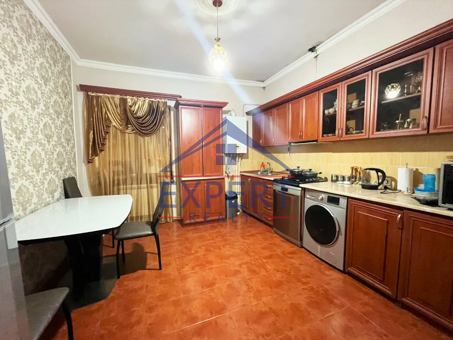 ԴԱՎԹԱՇԵՆ, 9-ՐԴ ՓՈՂՈՑ, 3 ՍԵՆՅԱԿ