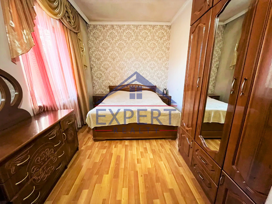 ԴԱՎԹԱՇԵՆ, 9-ՐԴ ՓՈՂՈՑ, 3 ՍԵՆՅԱԿ