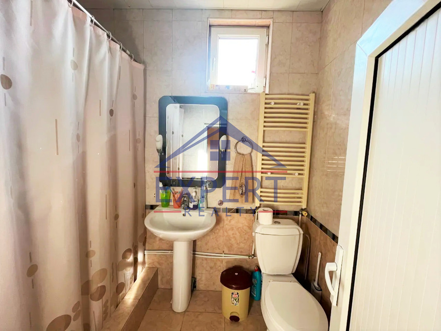 ԴԱՎԹԱՇԵՆ, 9-ՐԴ ՓՈՂՈՑ, 3 ՍԵՆՅԱԿ