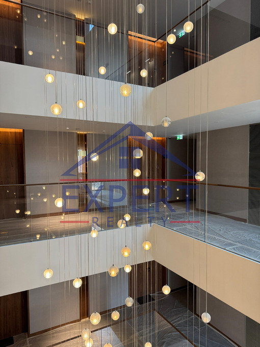 ԿԵՆՏՐՈՆ, ՏԵՐՅԱՆ ՓՈՂՈՑ, 3 ՍԵՆՅԱԿ