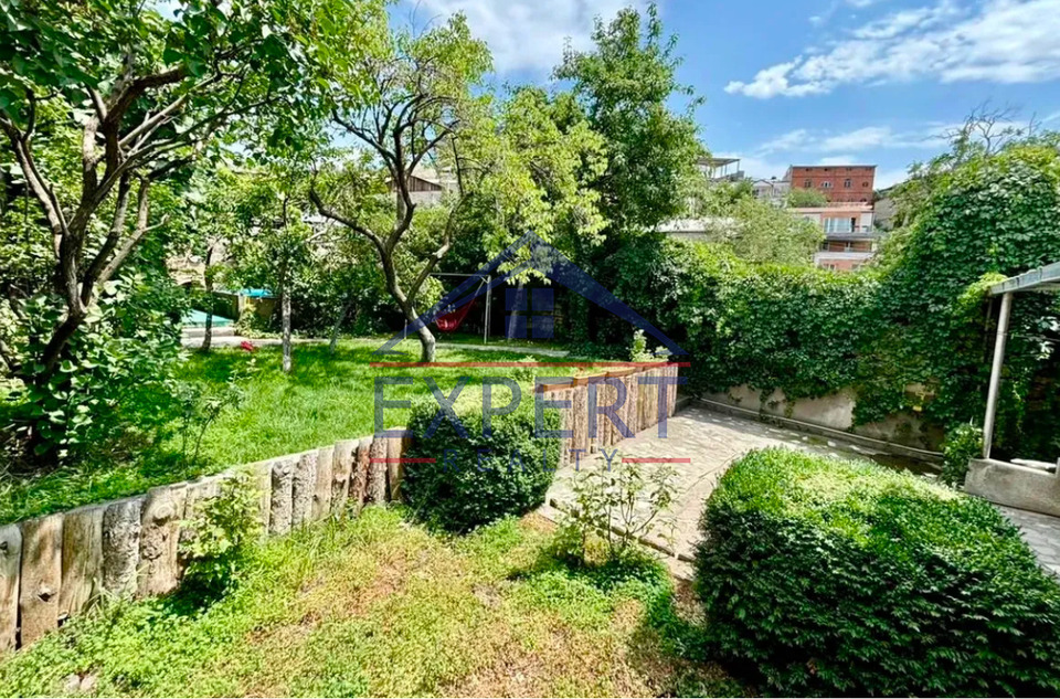 ԿԵՆՏՐՈՆ, ՉԱՐԵՆՑԻ ՓՈՂՈՑ, 600ՔՄ