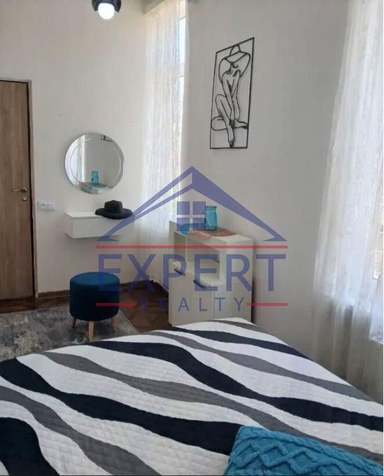 ԿԵՆՏՐՈՆ, Տ․ ՄԵԾ ՊՈՂՈՏԱ, 3 ՍԵՆՅԱԿ