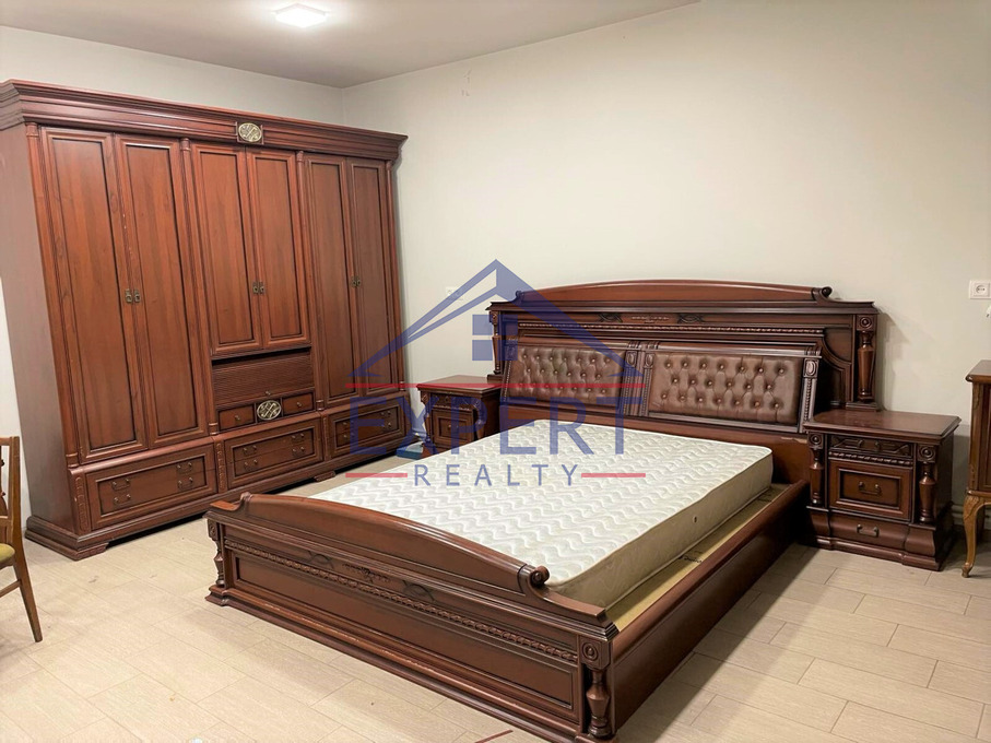 ԱՐԱԲԿԻՐ, ՎԻԿՏՈՐ ՀԱՄԲԱՐՁՈՒՄՅԱՆ ՓՈՂՈՑ, 2 ՍԵՆՅԱԿ