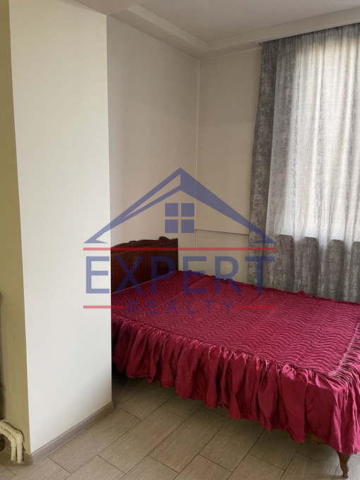 ԱՐԱԲԿԻՐ, ՎԻԿՏՈՐ ՀԱՄԲԱՐՁՈՒՄՅԱՆ ՓՈՂՈՑ, 2 ՍԵՆՅԱԿ