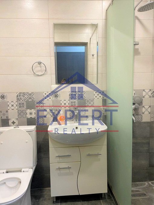 ԱՐԱԲԿԻՐ, ՎԻԿՏՈՐ ՀԱՄԲԱՐՁՈՒՄՅԱՆ ՓՈՂՈՑ, 2 ՍԵՆՅԱԿ