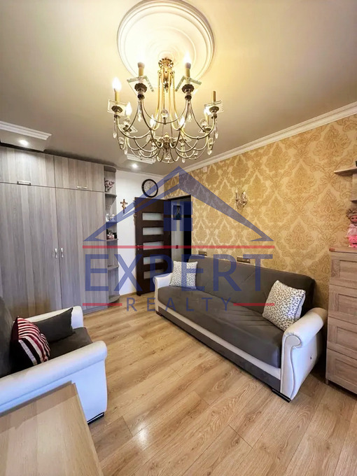 ԿԵՆՏՐՈՆ, ԱԹԵՆՔԻ ՓՈՂՈՑ, 1 ՍԵՆՅԱԿ