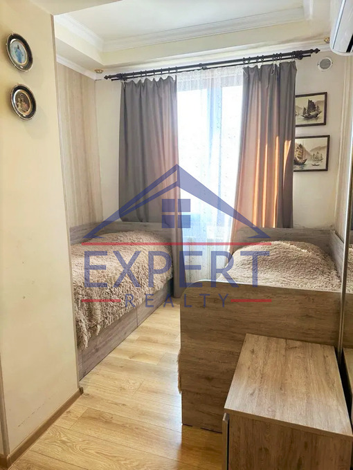 ԿԵՆՏՐՈՆ, ԱԹԵՆՔԻ ՓՈՂՈՑ, 1 ՍԵՆՅԱԿ