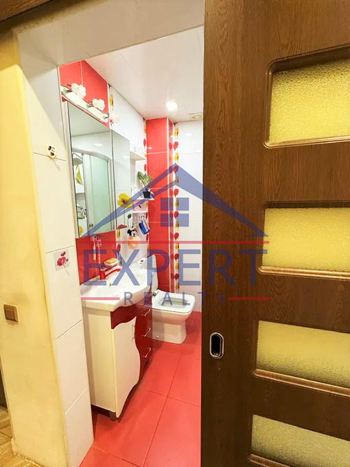 ԿԵՆՏՐՈՆ, ԱԹԵՆՔԻ ՓՈՂՈՑ, 1 ՍԵՆՅԱԿ