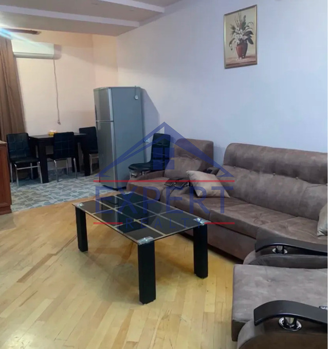 ԿԵՆՏՐՈՆ, ԱՄԻՐՅԱՆ ՓՈՂՈՑ, 2 ՍԵՆՅԱԿ