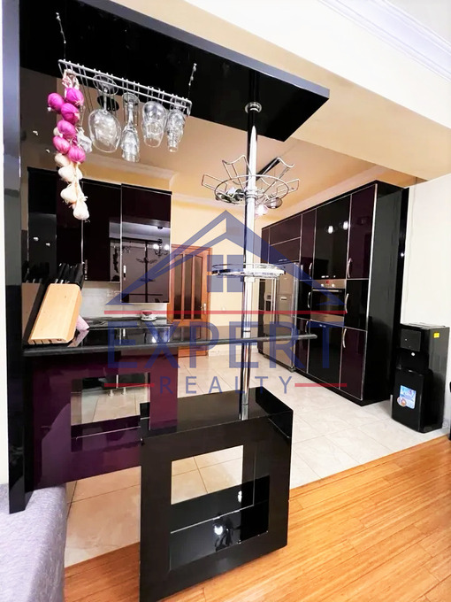 ԿԵՆՏՐՈՆ, ԱՐԳԻՇՏԻԻ ՓՈՂՈՑ, 3 ՍԵՆՅԱԿ