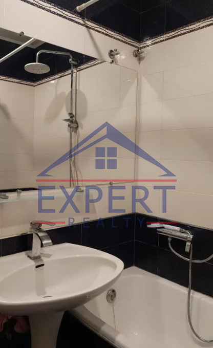 ԿԵՆՏՐՈՆ, ԱՄԻՐՅԱՆ ՓՈՂՈՑ, 3 ՍԵՆՅԱԿ